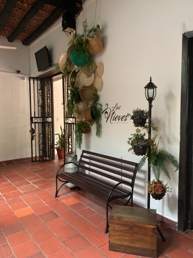 Hotel Las Nieves Giron Exterior photo